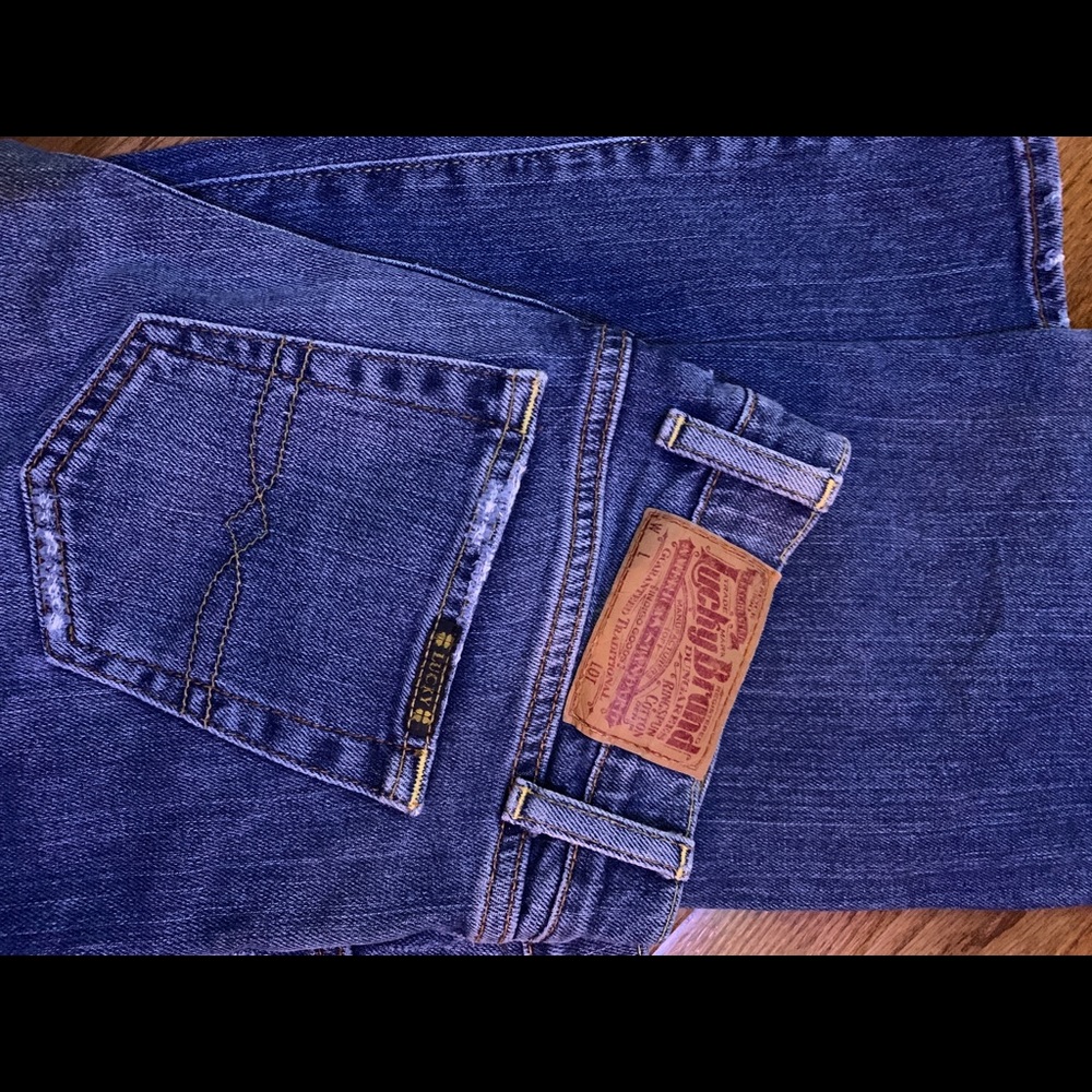 LUCKY BRAND JEANS!!